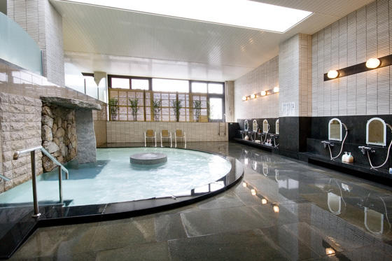 ホテル内の温泉大浴場